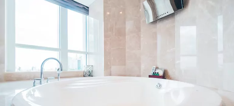 Bathroom Window Coverings in Tampa, FL