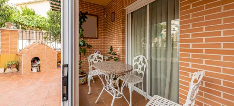 Adding Porch Enclosures To Your Home in Tampa, FL