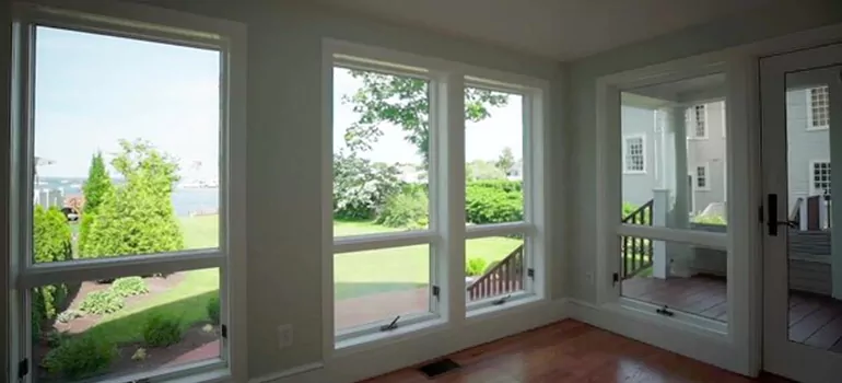 Double-hung Window Repair in Tampa, FL